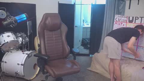 Snapshot of mattcashxxx chatting on October 20, 1:06 am Matt Cash online show from October 20, 1:06 am