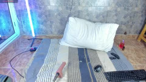 Matt Coom Independent model online show from April 2, 1:09 pm