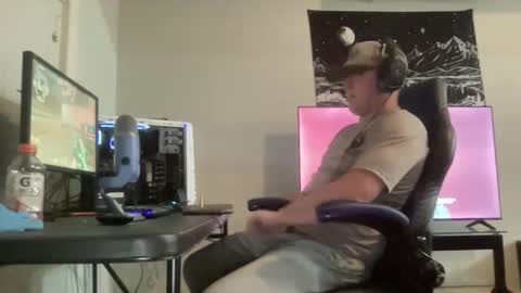 MattDawg13 online show from May 8, 3:34 am