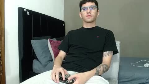 ---Matteo--- online show from February 7, 1:53 am