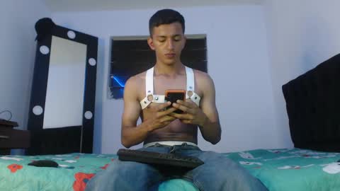 Snapshot of matteo_gom chatting on February 16, 2:20 am matteo online show from February 16, 2:20 am