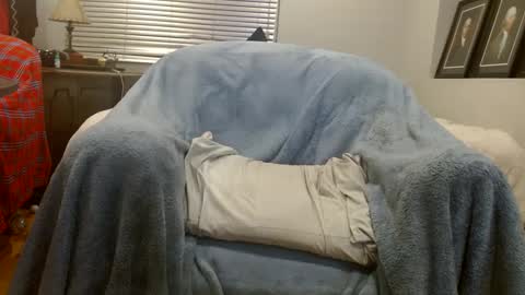 Snapshot of matterson23 chatting on September 12, 2:44 am matterson23 online show from September 12, 2:44 am