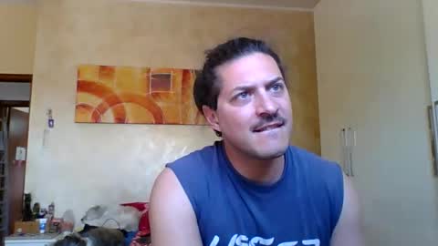 Snapshot of matteushh87 chatting on April 26, 8:23 am matteushh87 online show from April 26, 8:23 am