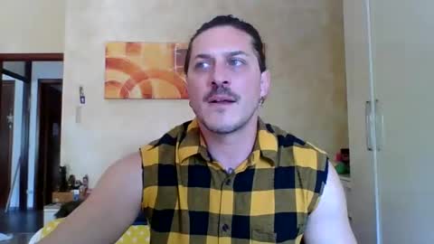 Snapshot of matteushh87 chatting on April 29, 9:35 am matteushh87 online show from April 29, 9:35 am