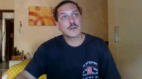 Snapshot of matteushh87 chatting on May 5, 8:33 am matteushh87 online show from May 5, 8:33 am