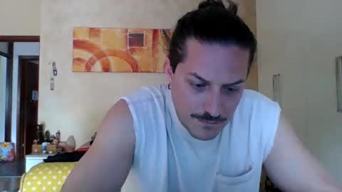 Snapshot of matteushh87 chatting on May 14, 8:21 am matteushh87 online show from May 14, 8:21 am