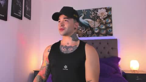 Snapshot of matthew_colee chatting on June 3, 3:31 am Matthew INDEPENDENT MODEL online show from June 3, 3:31 am