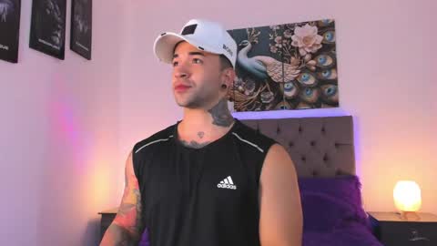 Snapshot of matthew_colee chatting on June 6, 6:07 am Matthew INDEPENDENT MODEL online show from June 6, 6:07 am