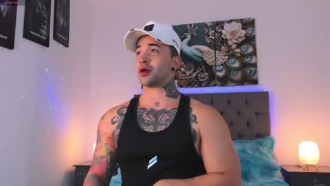 Snapshot of matthew_colee chatting on July 8, 2:16 am Matthew INDEPENDENT MODEL online show from July 8, 2:16 am