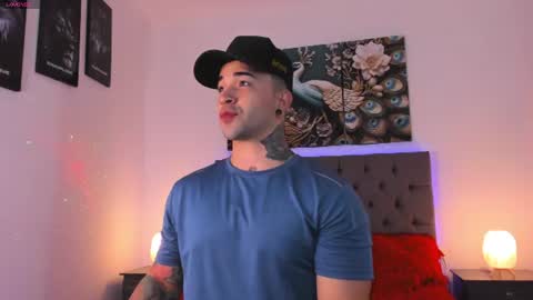 Snapshot of matthew_colee chatting on July 21, 2:14 am Matthew INDEPENDENT MODEL online show from July 21, 2:14 am