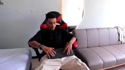 Matthew online show from December 3, 7:56 pm