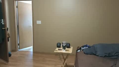 MH online show from September 21, 9:38 pm