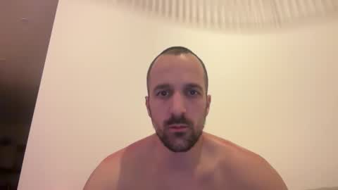 Snapshot of matthias24 chatting on March 14, 12:39 am M online show from March 14, 12:39 am