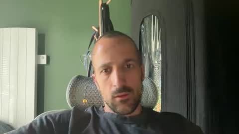 Snapshot of matthias24 chatting on May 31, 3:41 pm M online show from May 31, 3:41 pm