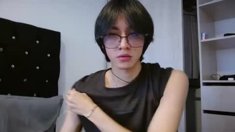 Snapshot of matti_mendez_ chatting on June 15, 7:16 pm Matti Mendez online show from June 15, 7:16 pm