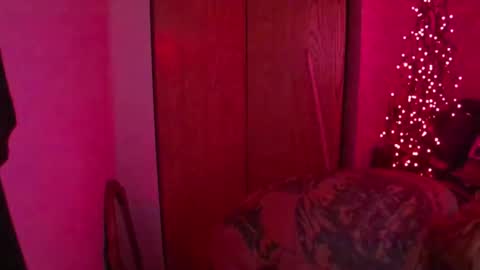 mattiedee369 online show from March 1, 8:16 am