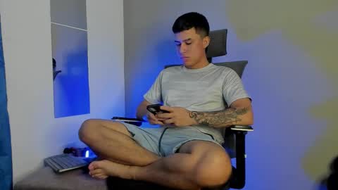 mattiwsmorris_ online show from November 15, 6:15 pm