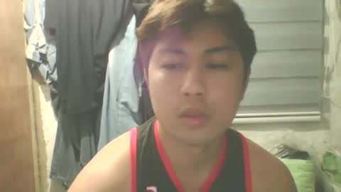 Snapshot of matty040798 chatting on January 10, 2:08 pm matty040798 online show from January 10, 2:08 pm