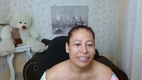 Snapshot of mature_martina_ chatting on April 18, 10:54 pm Martina online show from April 18, 10:54 pm