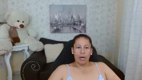 Snapshot of mature_martina_ chatting on April 19, 6:10 pm Martina online show from April 19, 6:10 pm