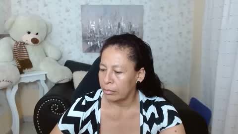 Snapshot of mature_martina_ chatting on April 21, 4:19 am Martina online show from April 21, 4:19 am