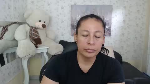 Snapshot of mature_martina_ chatting on May 4, 9:00 pm Martina online show from May 4, 9:00 pm