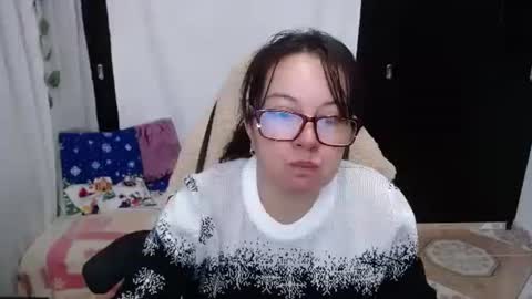 Snapshot of mature_wolf chatting on December 7, 2:35 pm Sonia online show from December 7, 2:35 pm