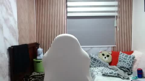Snapshot of mature_wolf chatting on May 12, 4:26 pm Sonia online show from May 12, 4:26 pm
