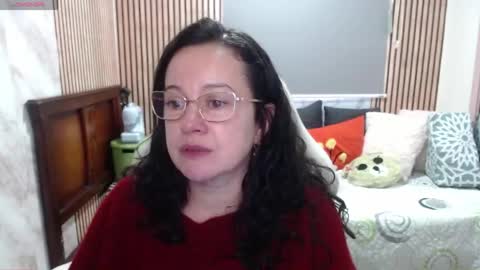 Snapshot of mature_wolf chatting on May 27, 5:10 pm Sonia online show from May 27, 5:10 pm