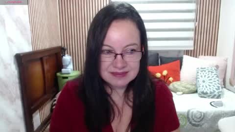 Snapshot of mature_wolf chatting on June 5, 1:06 pm Sonia online show from June 5, 1:06 pm