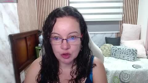 Snapshot of mature_wolf chatting on June 8, 1:11 pm Sonia online show from June 8, 1:11 pm