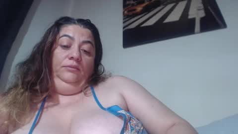 Snapshot of matureboobsbig chatting on June 18, 9:14 am matureboobsbig online show from June 18, 9:14 am