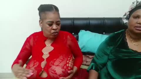 QUEEN online show from March 15, 8:59 pm