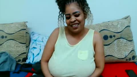 Snapshot of maturedbootyqueen chatting on June 4, 9:43 pm QUEEN online show from June 4, 9:43 pm