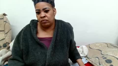 Snapshot of maturedbootyqueen chatting on June 11, 8:34 am QUEEN online show from June 11, 8:34 am