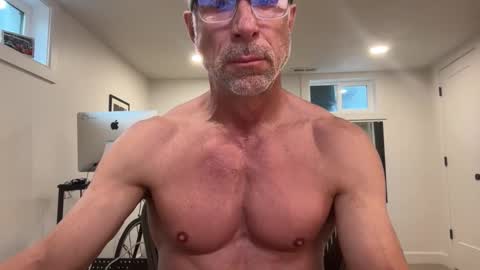 Snapshot of maturefit1 chatting on March 3, 10:48 pm maturefit1 online show from March 3, 10:48 pm