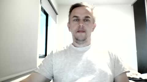 matureontheedge online show from June 7, 6:06 am