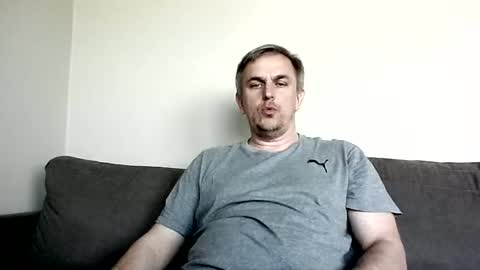 matureontheedge online show from June 18, 5:39 pm