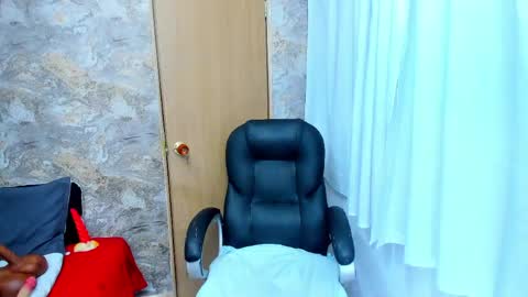 Snapshot of maturepure_ chatting on April 29, 10:38 pm maturepure_ online show from April 29, 10:38 pm