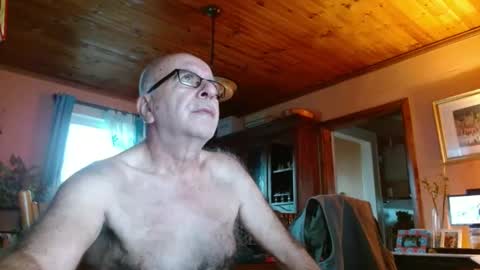 Maurice online show from December 12, 12:33 pm