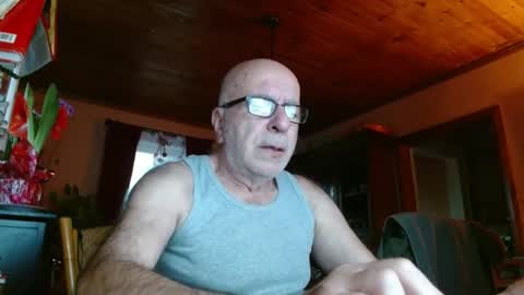 Maurice online show from December 28, 1:06 pm