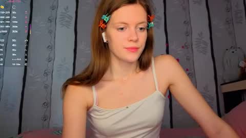 Snapshot of maurineneverman chatting on July 21, 8:05 am Lucy online show from July 21, 8:05 am