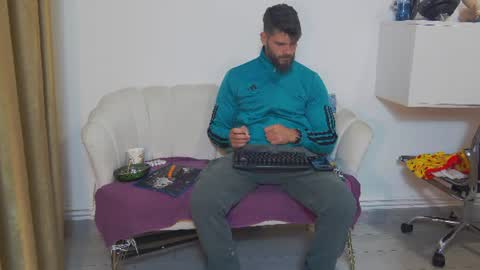 Snapshot of mauro_real_man chatting on July 23, 2:53 am mauro_real_man online show from July 23, 2:53 am