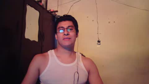 Snapshot of maurodirty chatting on December 13, 6:31 am Mauro online show from December 13, 6:31 am