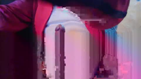 Snapshot of maurodirty chatting on January 25, 7:06 am Mauro online show from January 25, 7:06 am