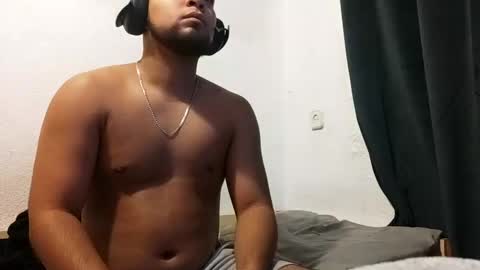 Snapshot of mauroo2025 chatting on February 1, 11:43 am mauroo2025 online show from February 1, 11:43 am