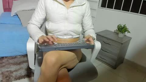 Snapshot of maverick_angel chatting on April 15, 5:09 pm Maverick online show from April 15, 5:09 pm