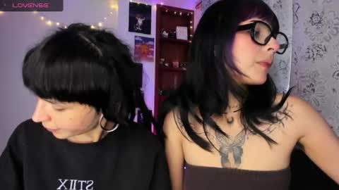 Snapshot of mavimist_ chatting on April 23, 10:12 pm mavimist_ online show from April 23, 10:12 pm