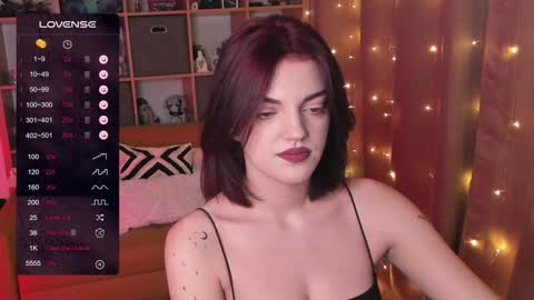 Mavis online show from December 6, 1:40 am