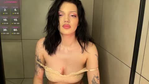 Mavis online show from February 4, 5:19 pm